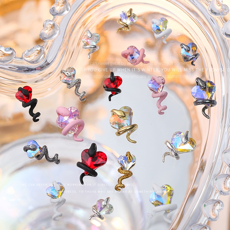 Hạt Kim Cương Giả Rắn Trang Trí Móng Tay Nghệ Thuật Hình Rắn Xung Quanh Trái Tim