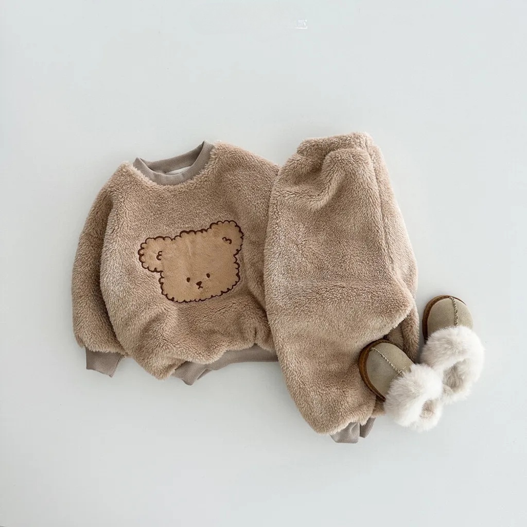 Set Đồ Thu Đông Gồm Áo Tay Dài Lông Nhung Thêu Hình Gấu Dễ Thương + Quần Dài Màu Trơn Giữ Ấm Cho Bé Sơ Sinh 1-3 Tuổi