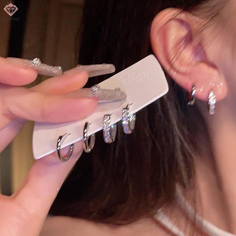 Set 4 Khuyên Tai Tròn Đính Đá Zircon Thời Trang Mới Cho Nữ