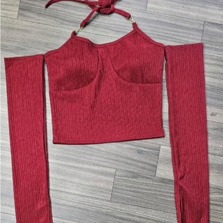 áo trễ vai tay dài phối xích cổ yếm