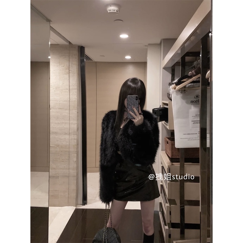 Áo Khoác Lông Ngắn Màu Đen Tay Dài Thời Trang Thu Đông Dành Cho Nữ