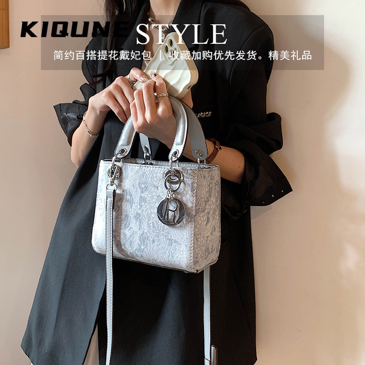 Túi xách đeo chéo KIQUNE GDJ23004NZ 41Z231009 phong cách ulzzang độc đáo thời trang 2023 dành cho nữ