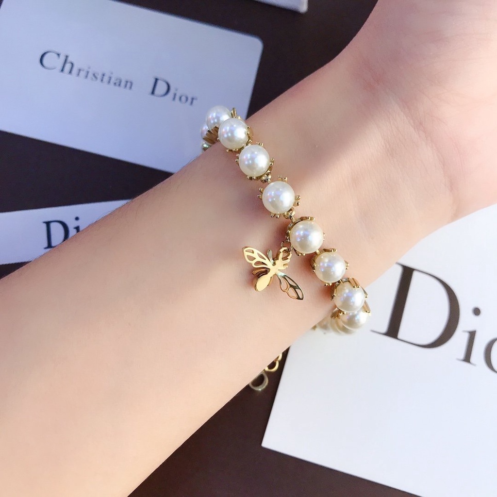 Vòng Đeo Tay dior Bằng Thép Titan Khắc Chữ Cá Tính