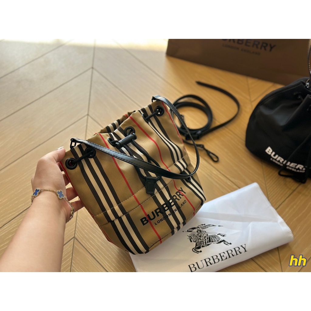 BURBERRY 23 new essential cowhide bucket bag for women practical messenger bag
