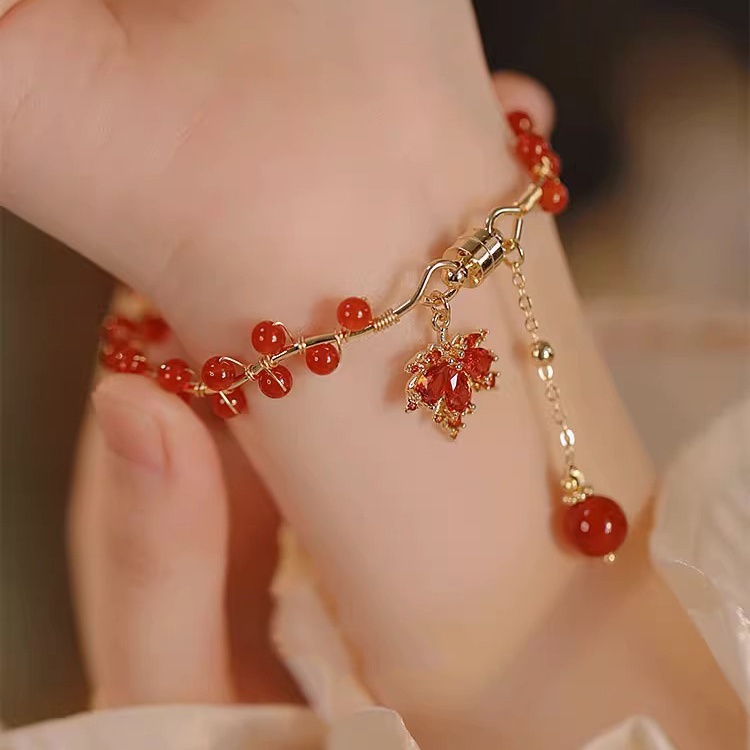 Genshin Impact Kaedehara Kazuha Vòng Tay Chuỗi Hạt Đỏ Khóa Nam Châm Thiết Kế niche Cho Nữ