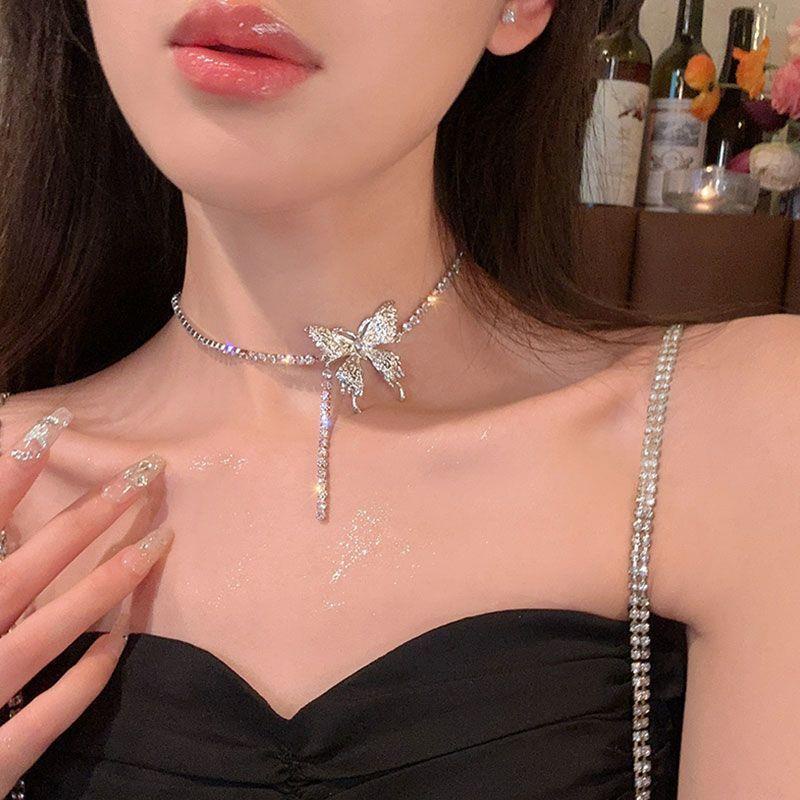 Thời Trang Vòng cổ Hợp Kim Mặt Hình Bướm Đính Đá Lấp Lánh Cho Nữ
