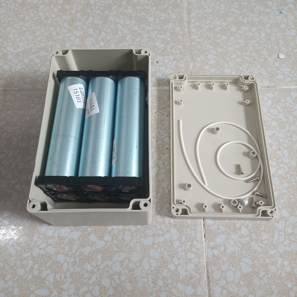 Hộp nhựa ABS 200x120x90mm , lắp được 12 cell 32650 hoặc 6 cell 33140