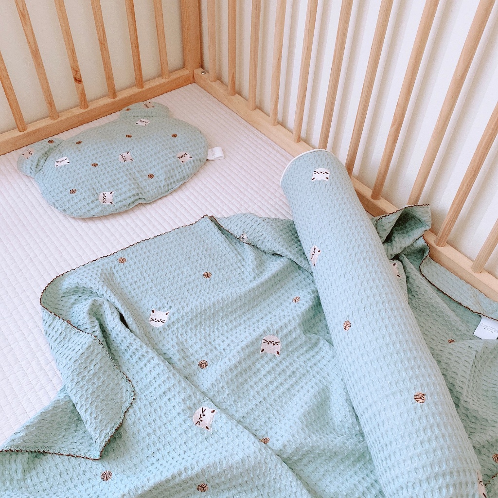 Gối Ôm Monona Vải Waffle Sợi Tre Kiêm Gối Chặn Chần Bông Vải Waffle Cao Cấp Họa Tiết Đáng Yêu Cho Các Bé