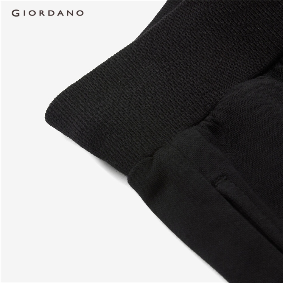 Quần short GIORDANO 01103497 vải mát kháng khuẩn công nghệ cao dành cho nam