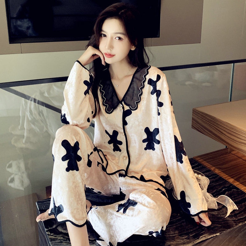 Bộ Đồ Ngủ Tay Dài Chất Nhung Màu Vàng Thời Trang Xuân Thu Xinh Xắn Cho Nữ