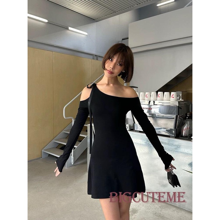Đầm mini Tay Dài Lệch Vai Màu Đen Dành Cho Nữ