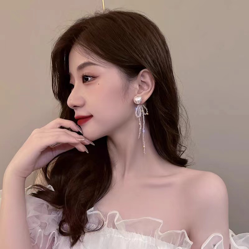 Deartiara Khuyên Tai Xỏ Hạt Ngọc Trai Hình Nơ Phối Tua Rua Thiết Kế Độc Đáo Phong Cách vintage Cho Nữ