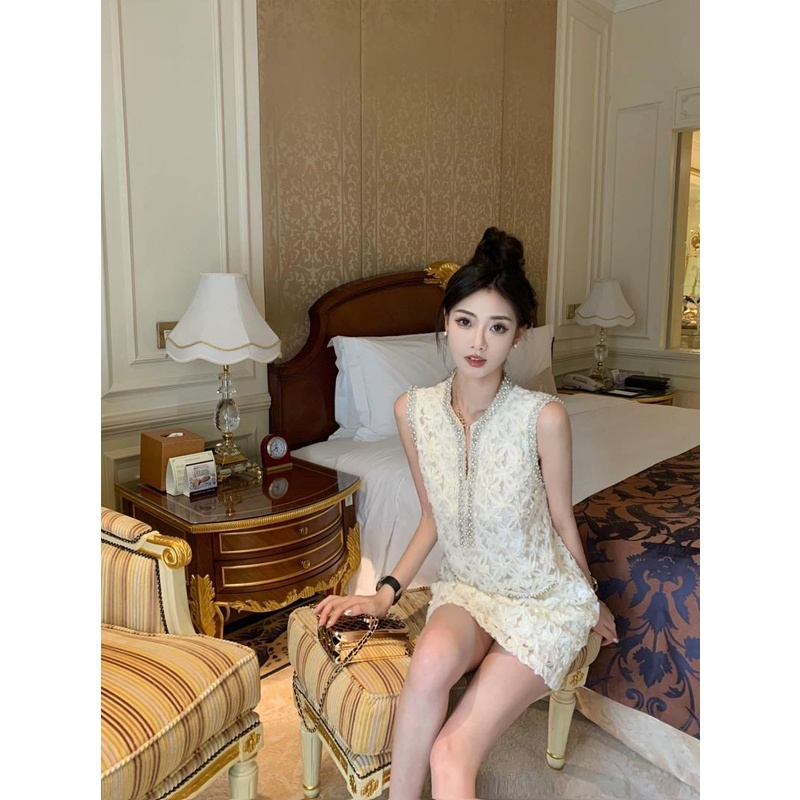 Đầm Chữ a Sát Nách Màu Trắng Đính Ngọc Trai Phong Cách Pháp Thời Trang Cao Cấp Cho Nữ