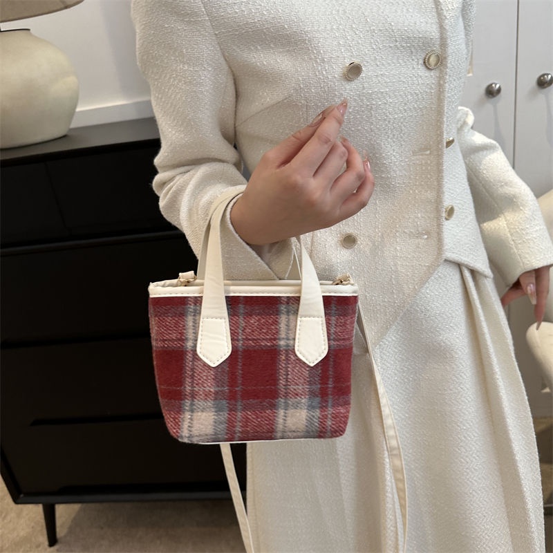 Túi Xách Tay Đeo Vai Kẻ Sọc Thời Trang Thu Đông Mới 2023 Dành Cho Bạn Nữ