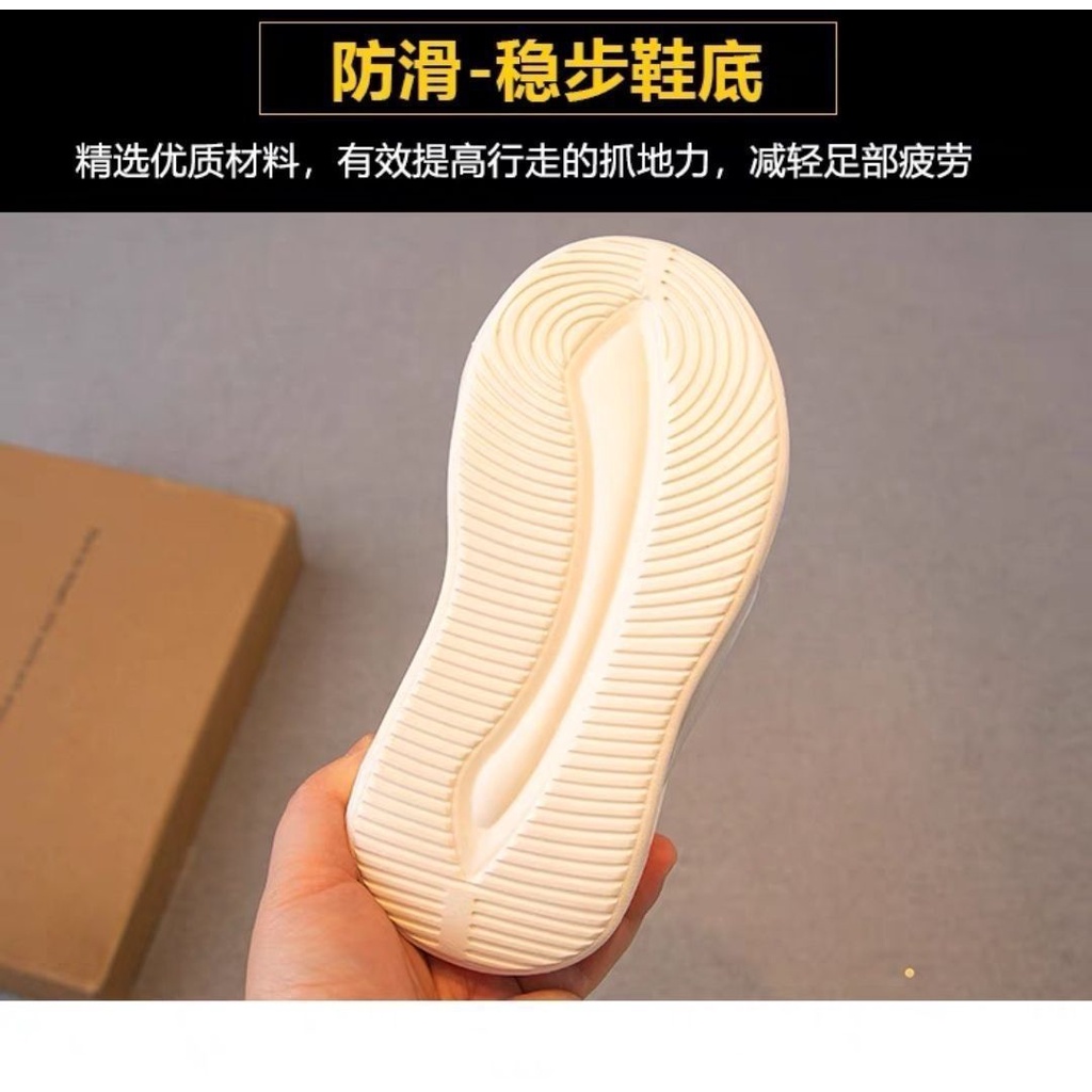 Giày Thể Thao Đế Mềm Chống Trượt Thời Trang Xuân Thu Cho Bé