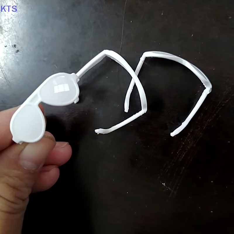 Kính Mát Gọng Đen Tròng Hình Vịt Vàng Búp Bê kts Cho Cửa Hàng Trà Sữa Tại Nhà