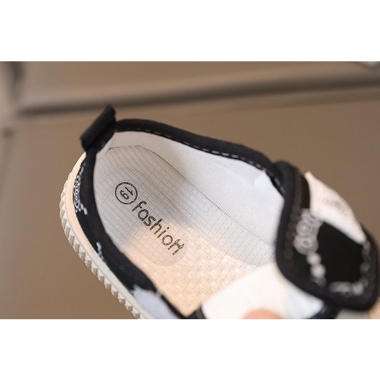 Giày tập đi cho bé hình gấu đế mềm êm chân