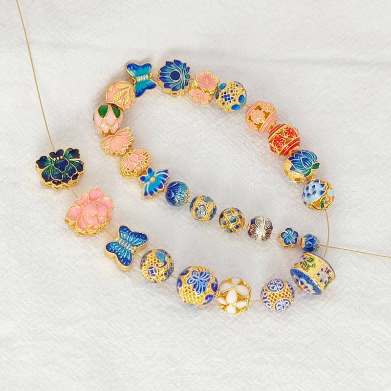 Hạt Xỏ Lỗ Hình Hoa Anh Đào / Bướm Màu Sắc Mạnh Mẽ Dùng Làm Trang Sức Thủ Công diy