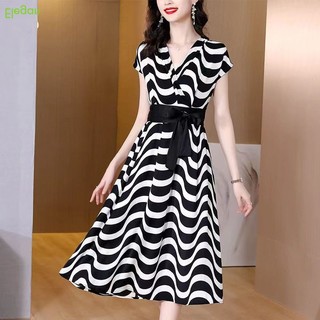Đầm Tay Ngắn Cổ Chữ v Họa Tiết Sọc Trắng Đen Thời Trang Cho Nữ