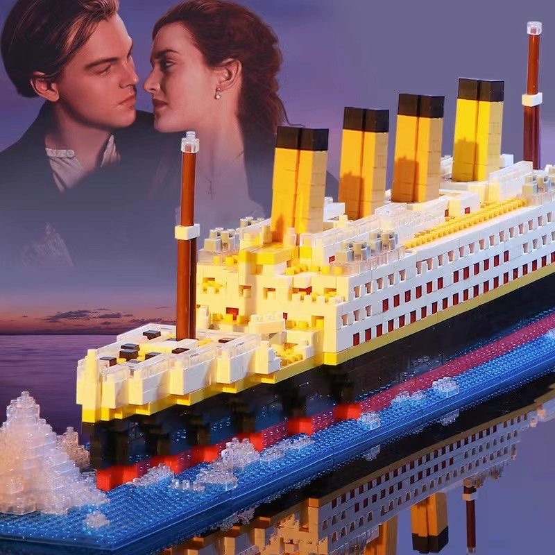 Nano Bộ Đồ Chơi Lắp Ráp Mô Hình Tàu titanic at sea Sáng Tạo Cho Bé