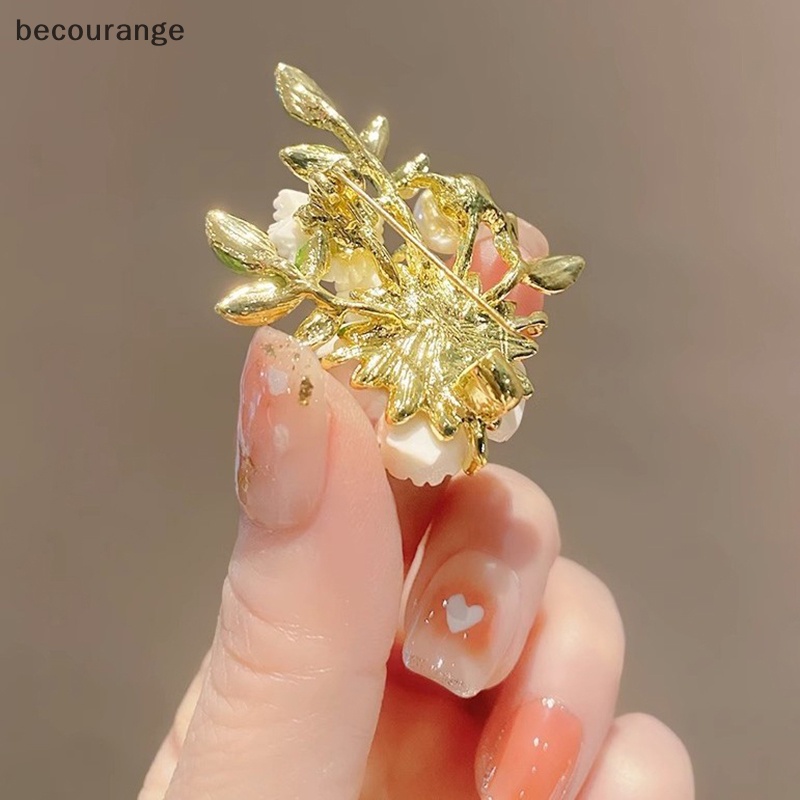 Ghim Cài Áo Hình Hoa Cúc Đính Ngọc Trai Nhân Tạo Cao Cấp Thời Trang Cho Nữ