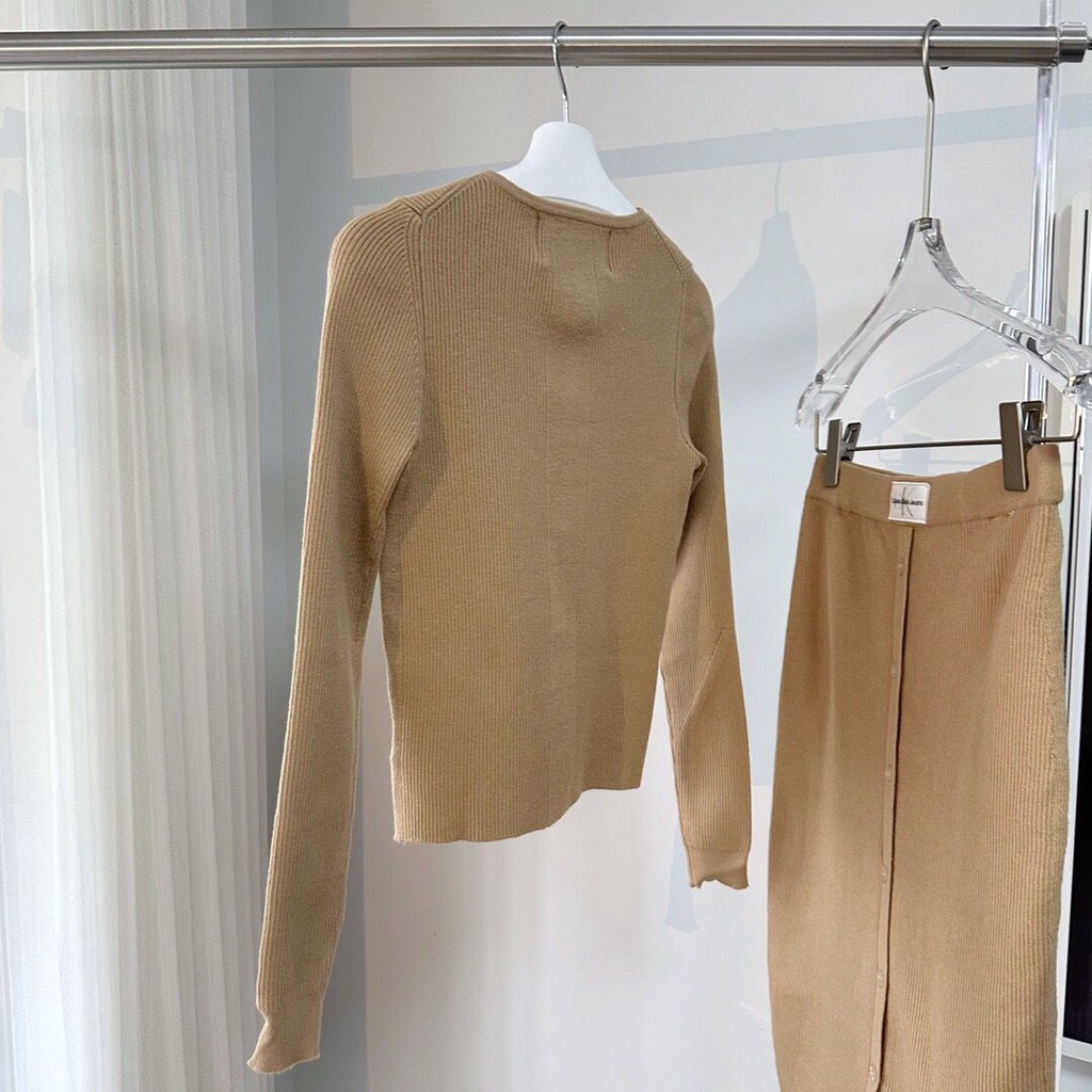 IJ4D Calvin Klein real shot 23 Spring and Autumn new texture knitted cardigan overskirt set