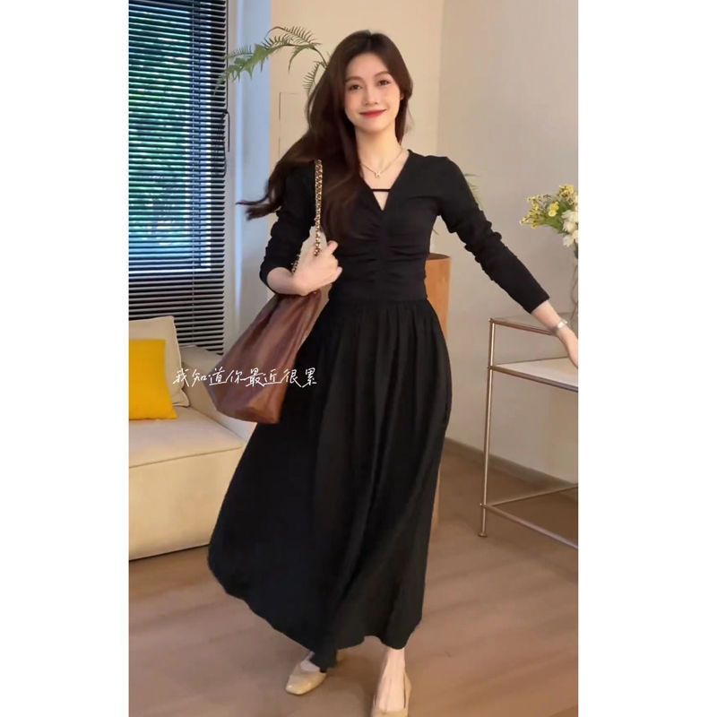 Đầm Nữ Cổ Chữ v Màu Đen Phối Bèo Phong Cách Pháp Thanh Lịch