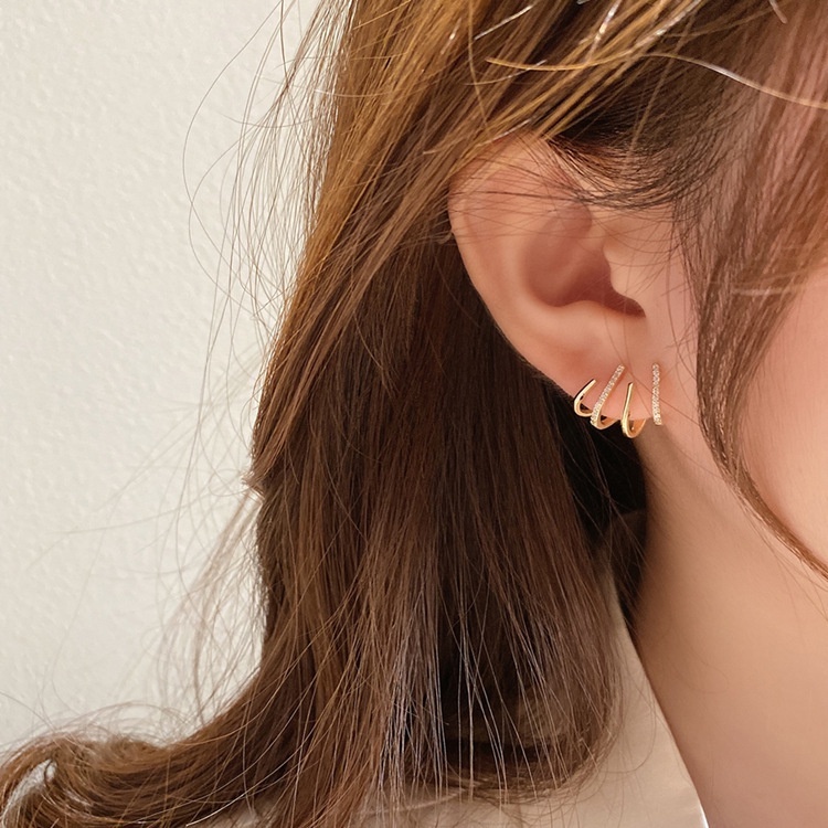 Khuyên Tai Đính Kim Cương Phong Cách Hàn Quốc Thanh Lịch Dành Cho Nữ