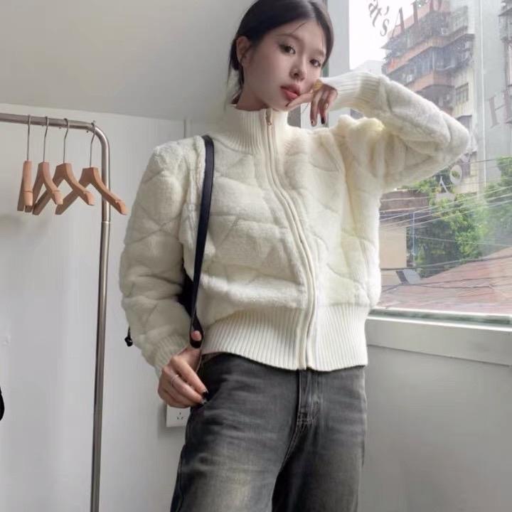 Áo Khoác len quả trám chất len xù mềm mịn Vivienne