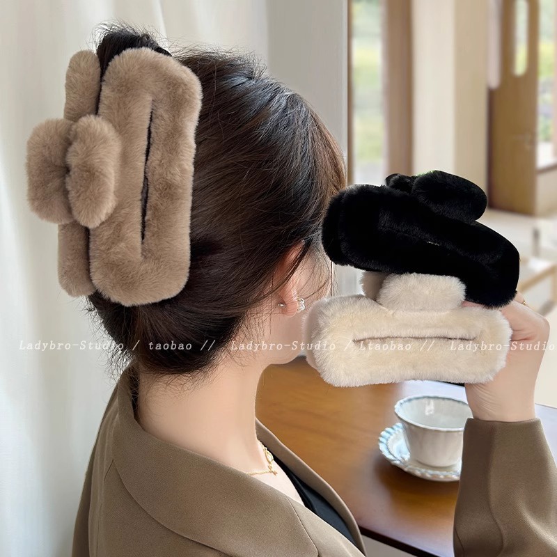 Kẹp Tóc Màu Cà Phê Hình Chữ Nhật / Cá Mập / Vuông Cỡ Lớn Bằng Lông Nhung Màu Cà Phê Phong Cách Hàn Quốc Đơn