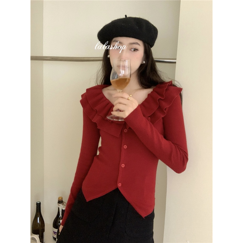 Áo sweater Tay Dài Cổ Lá Sen Màu Đen Trơn Ôm Dáng Cho Nữ