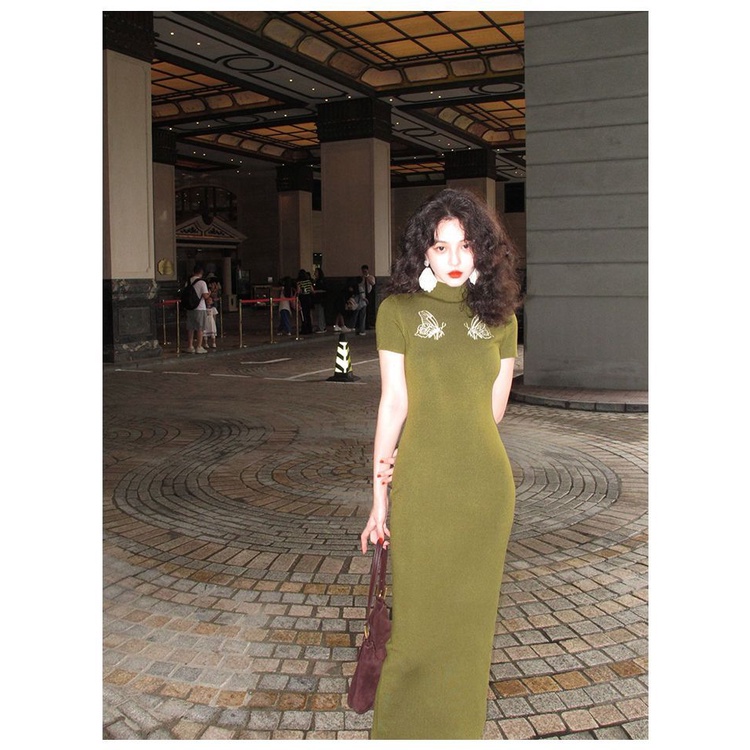 Đầm Dệt Kim Cổ Lọ Tay Ngắn Dáng Dài Xẻ Tà Sau Lưng Thêu Hình Bướm Kiểu retro Pháp Thời Trang Mùa Thu Cho Nữ