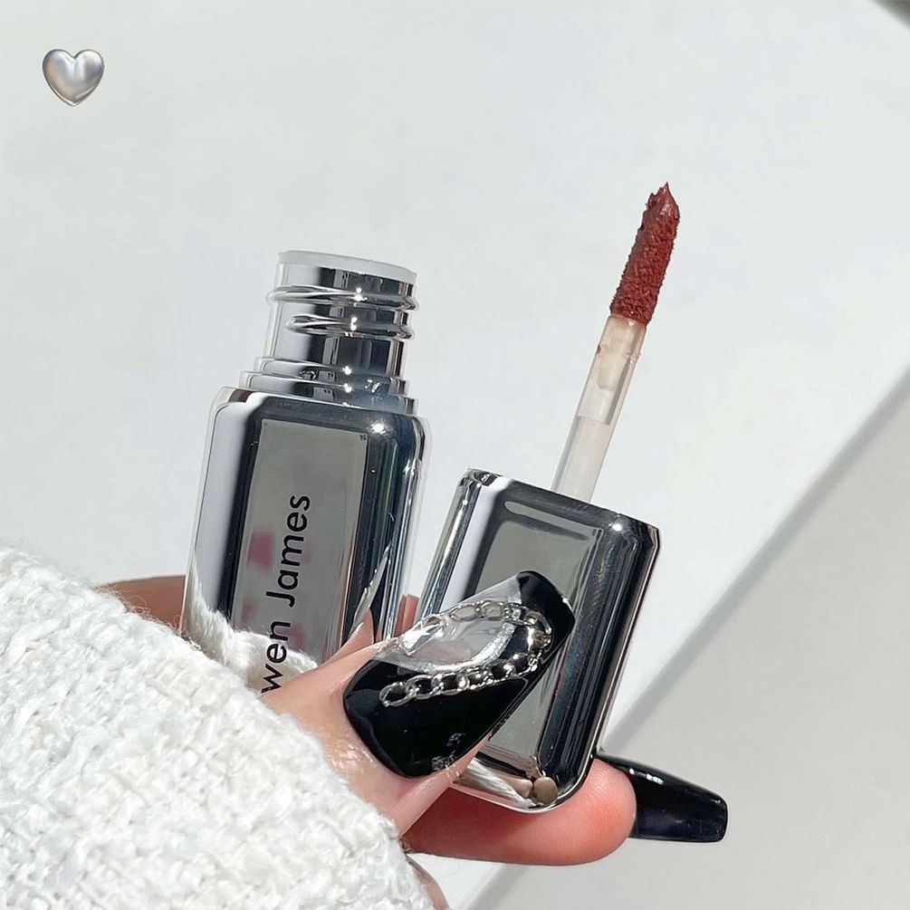 Son Kem Màu Nhung Lì Vỏ Màu Bạc Thương Hiệu owenjames