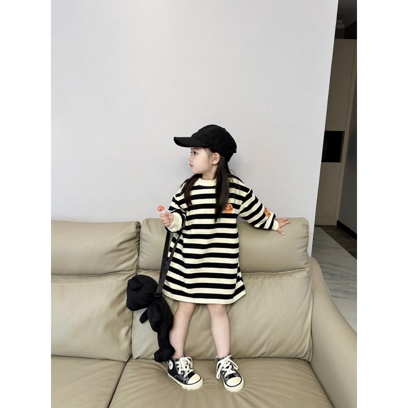 Đầm Nỉ Dài Tay Họa Tiết Kẻ Sọc Mặt Cười Phong Cách Hàn Quốc Cho Bé Gái