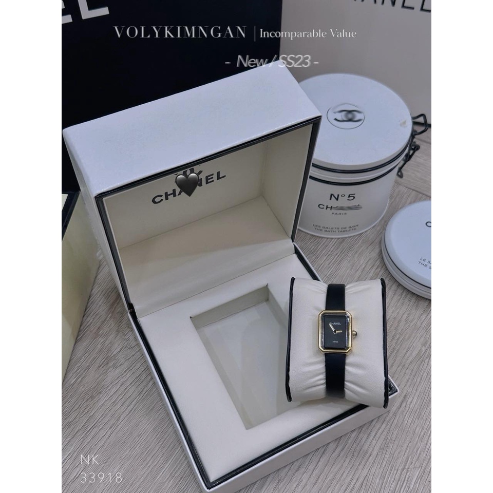 Đồng hồ cha.nel basic