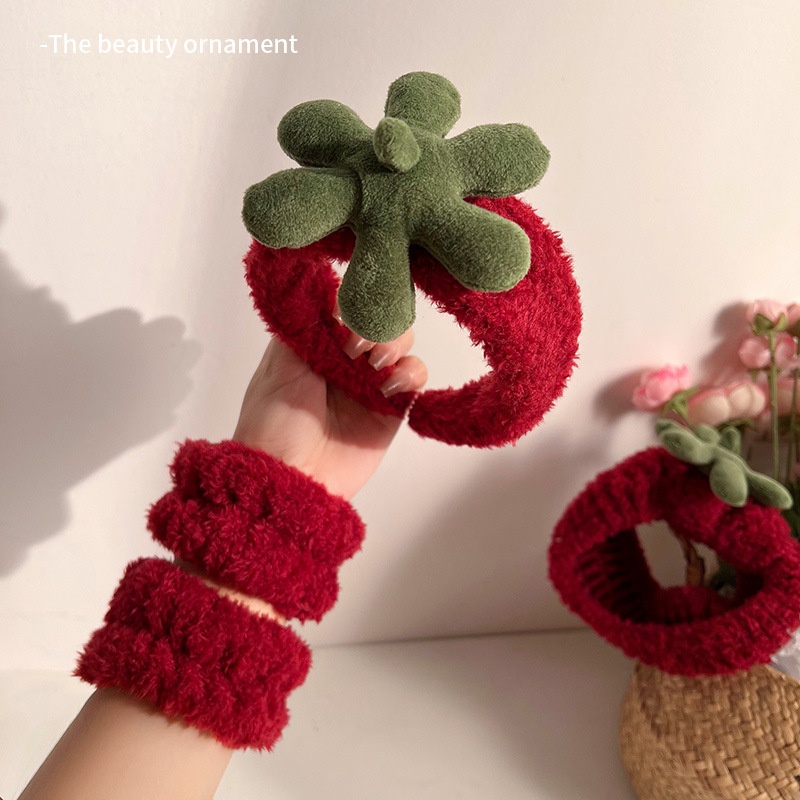 Băng Đô Cài Tóc Phủ Lông Họa Tiết Lá Dâu Hoạt Hình Dễ Thương Dùng Rửa Mặt