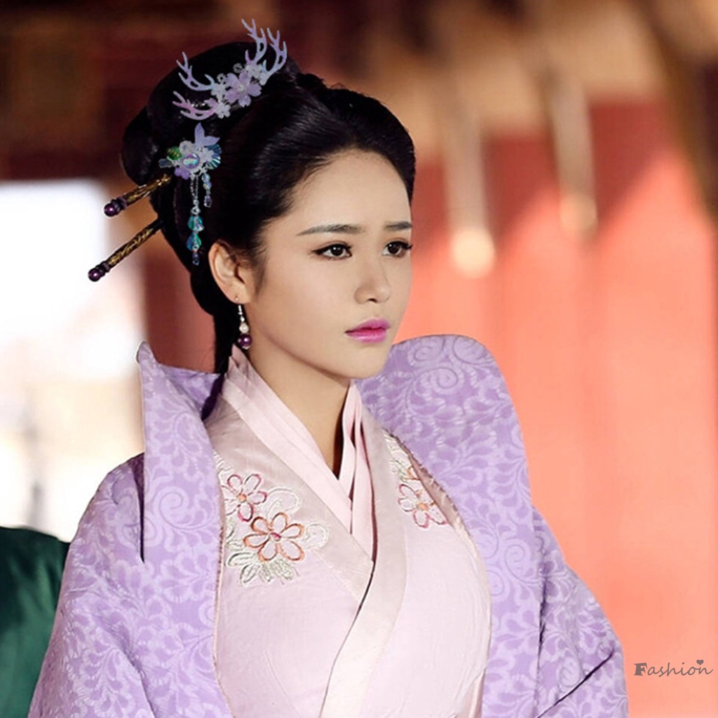 Cặp Kẹp Tóc Đuôi Cá Đính Hạt Phối Tua Rua acetic acid Cho Nữ