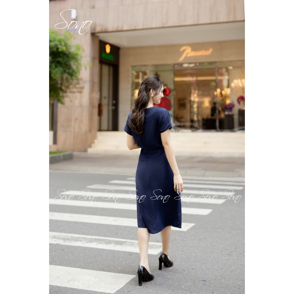 SONO - Đầm linen có tay vẽ hoa ly trắng