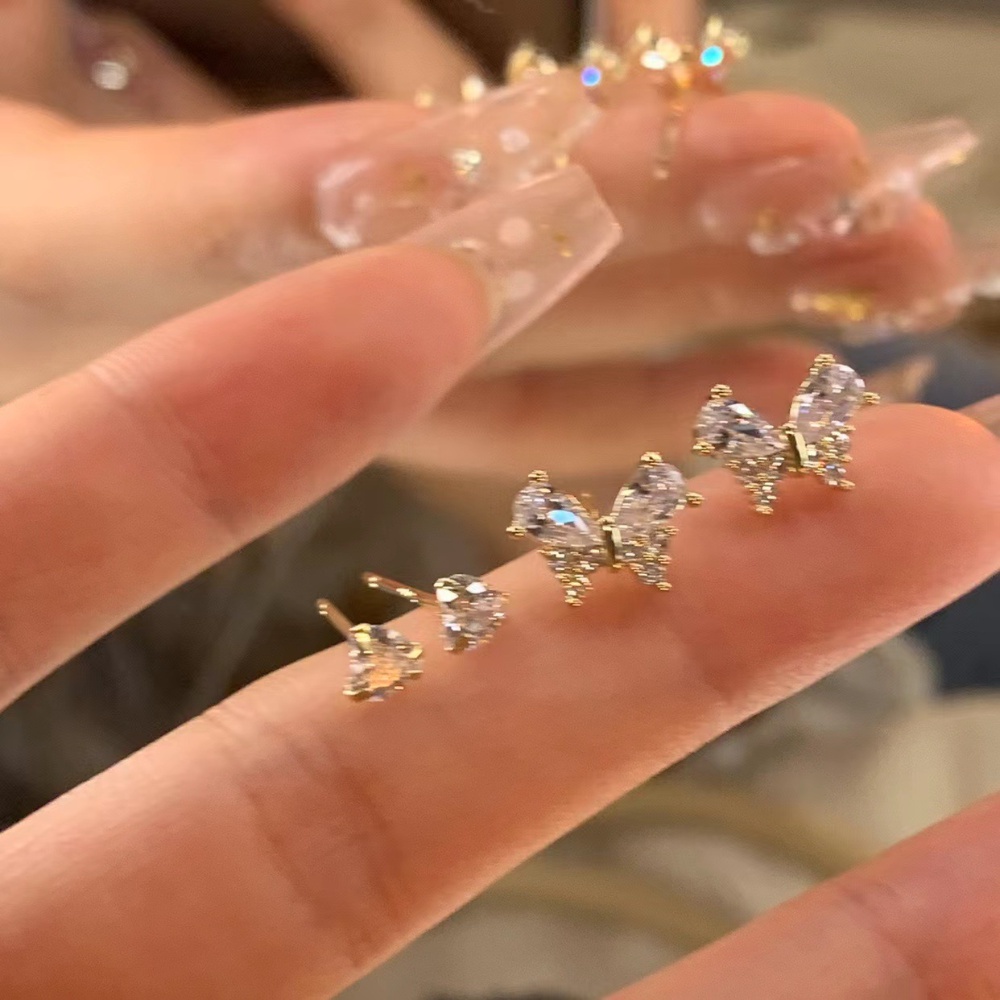 Hàng Có Sẵn set 4 Hoa Tai Đinh Tán Hình Trái Tim Bướm zircon Thời Trang Cá Tính