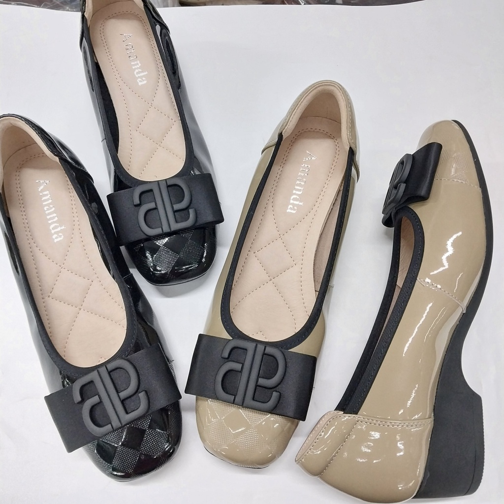 Giày bệt xuồng da dê phủ bóng. mũi tròn họa tiết 2cm