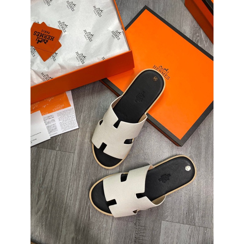 Dép lê nam quai ngang HM da Pu hình chữ H trơn sần đế phíp gỗ vàng nổi logo chữ ngựa boy phố DL41P