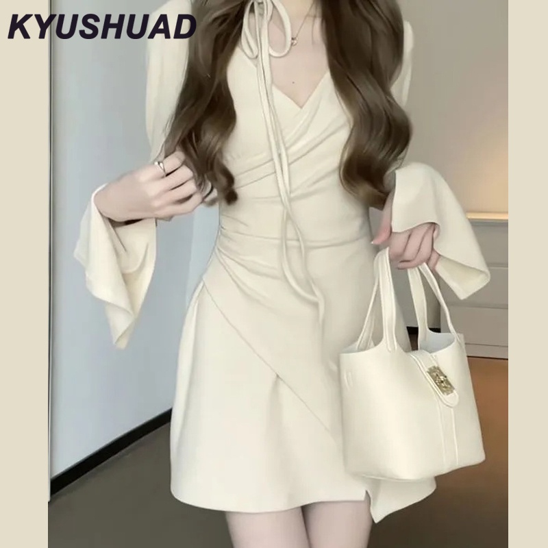 Đầm Đen Dài Tay Cổ Chữ V Thiết Kế Không Đồng Đều Xinh Xắn Thời Trang Dành Cho Nữ