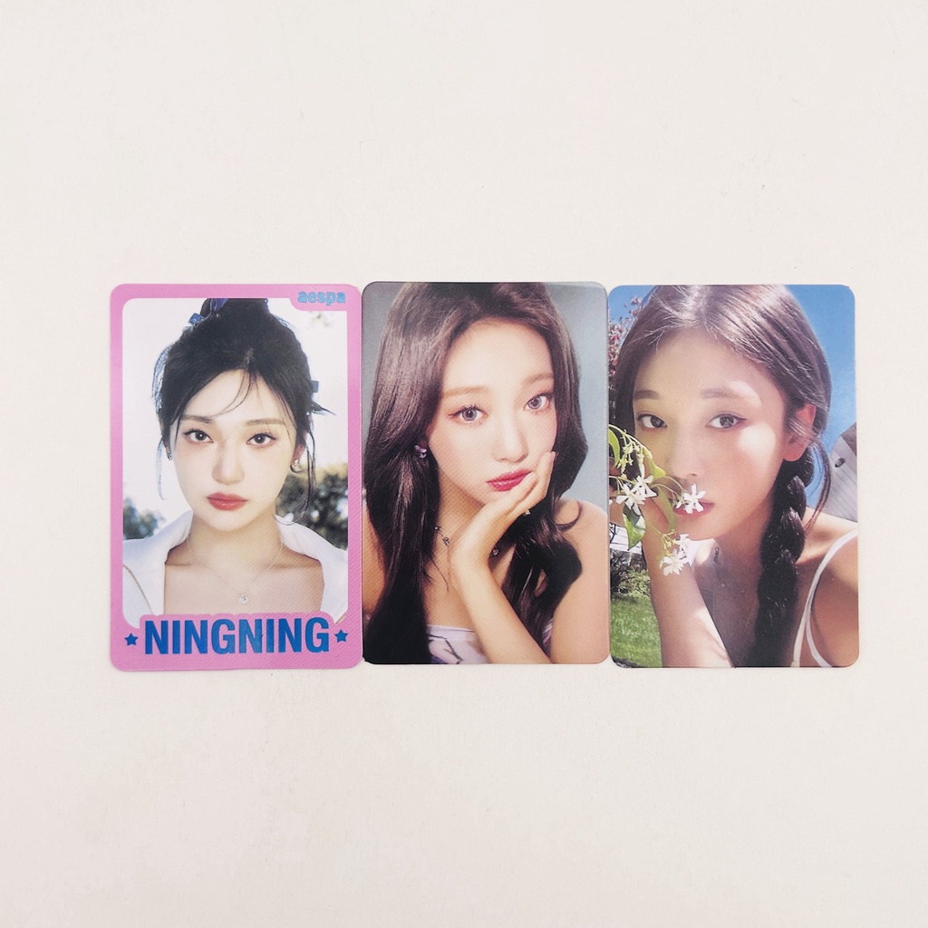 Hộp Phấn Nhỏ Hình Ca Sĩ aespa Thẻ