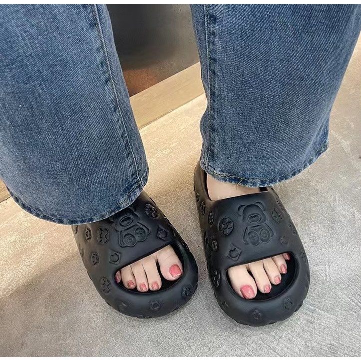 Dép Bánh Mì Nữ Hình Gấu LV Phong Cách Ulzzang Hot 2023