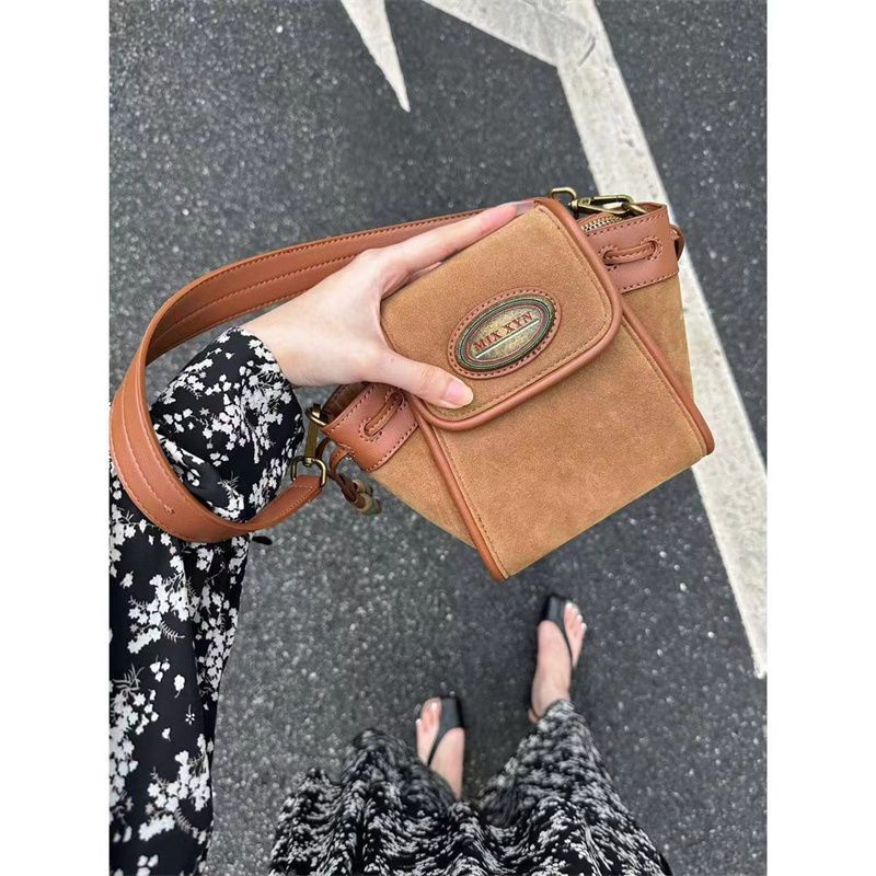 Túi Đeo Chéo Một Bên Vai Mùa Thu Và Mùa Đông Phong Cách Mới 2023