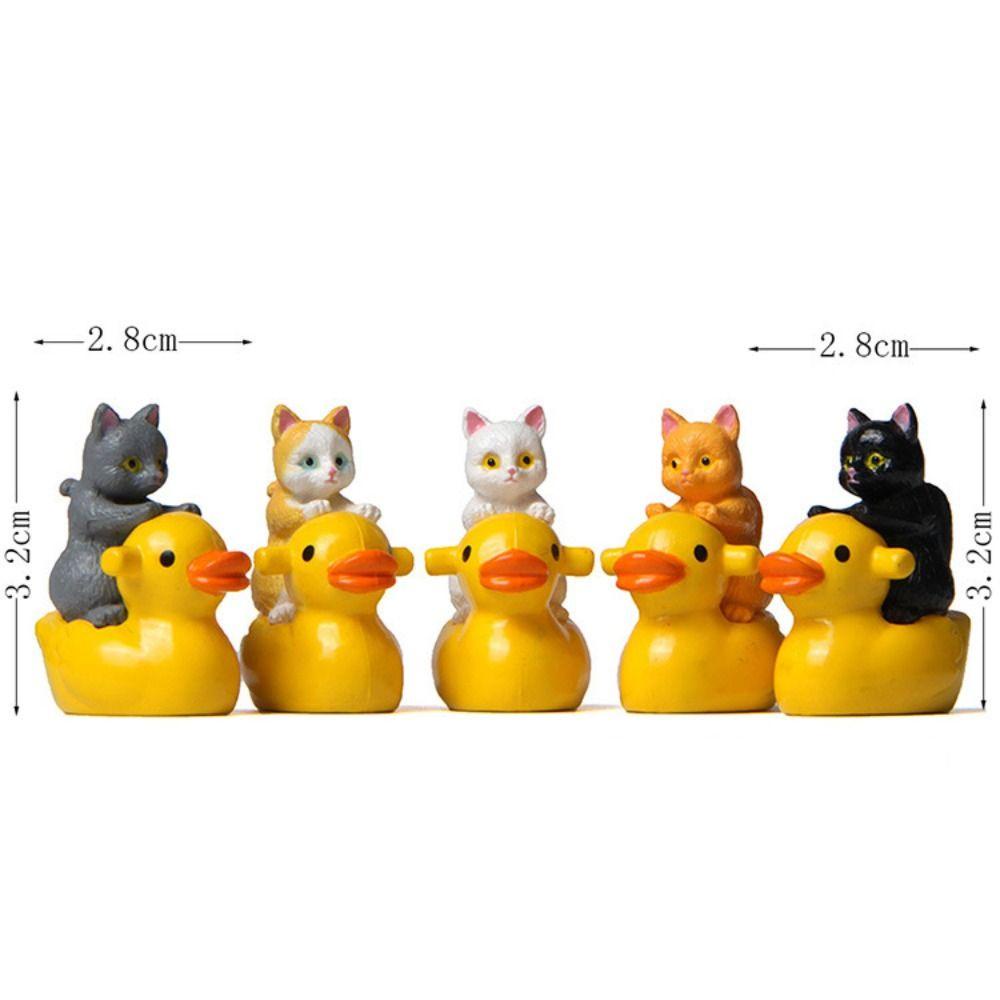 Daron1 Tượng Vịt / Mèo / Vịt Vàng mini Bằng pvc Trang Trí Tiểu Cảnh Cưỡi Ngựa