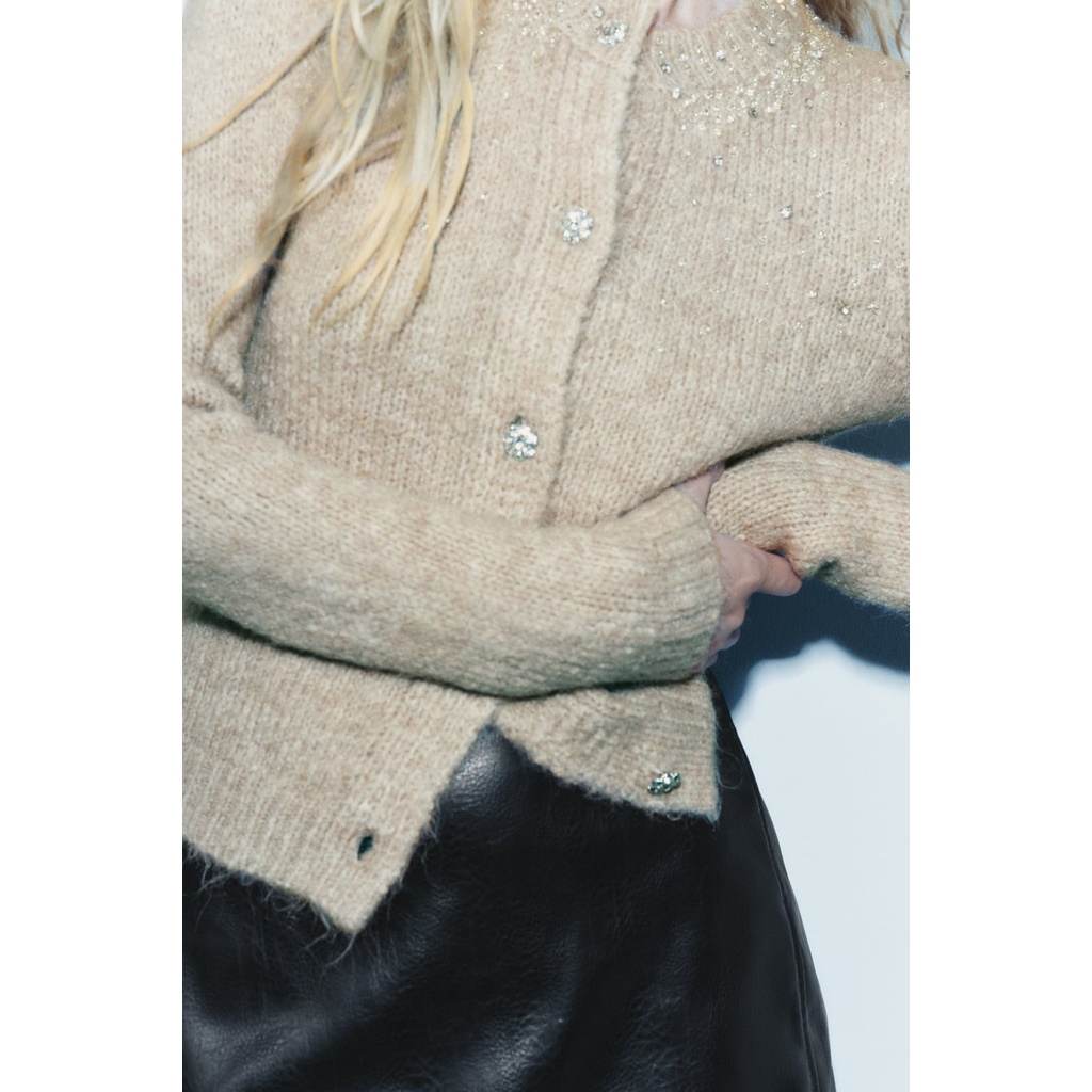 Zara za Áo sweater Cổ Tròn Tay Dài Đính Hạt Cườm Đá Trang Trí Thời Trang 9598297 500