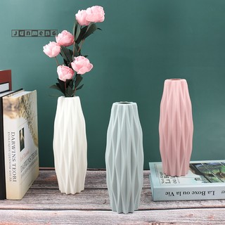 Lọ hoa bằng nhựa giả gốm sứ màu trắng