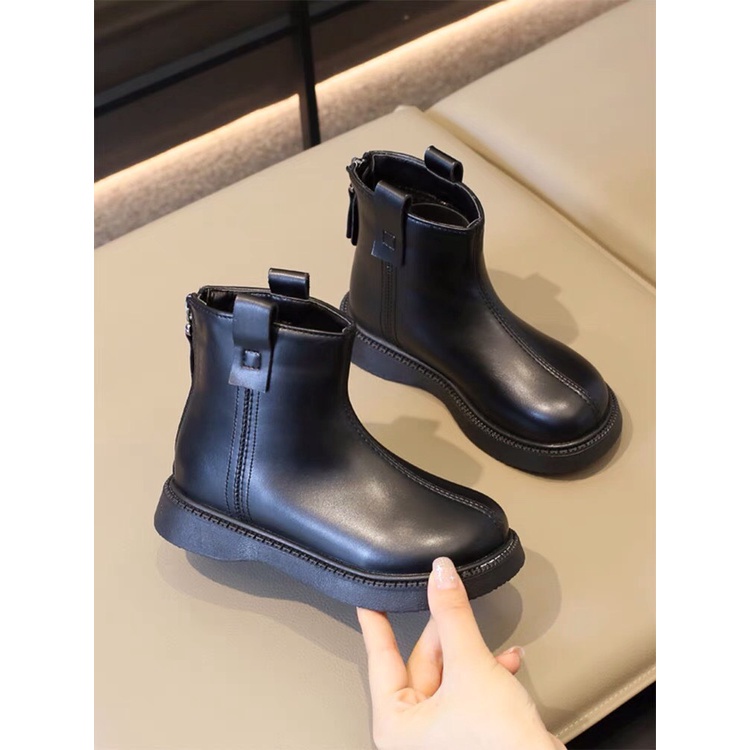Giày bốt đơn giản có điểm nhấn đường may có da PU lì cho bé gái- Giày boots siêu nhẹ cho bé cổ cao êm chân khóa kéo 6992