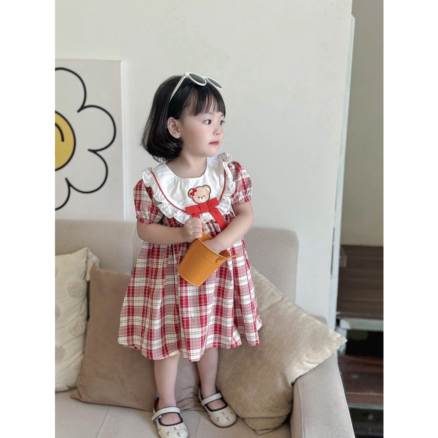 Váy kẻ caro bé gái  thêu hình gấu tay bồng chất cotton thoáng mát phong cách Hàn Quốc